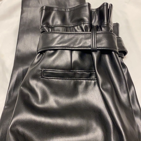 Paper-bag waist pants vegan faux leather 27 - Picture 10 of 10